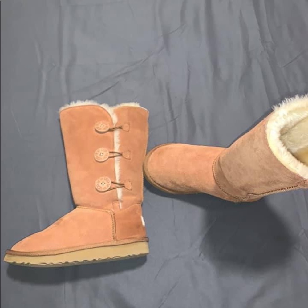 UGGS